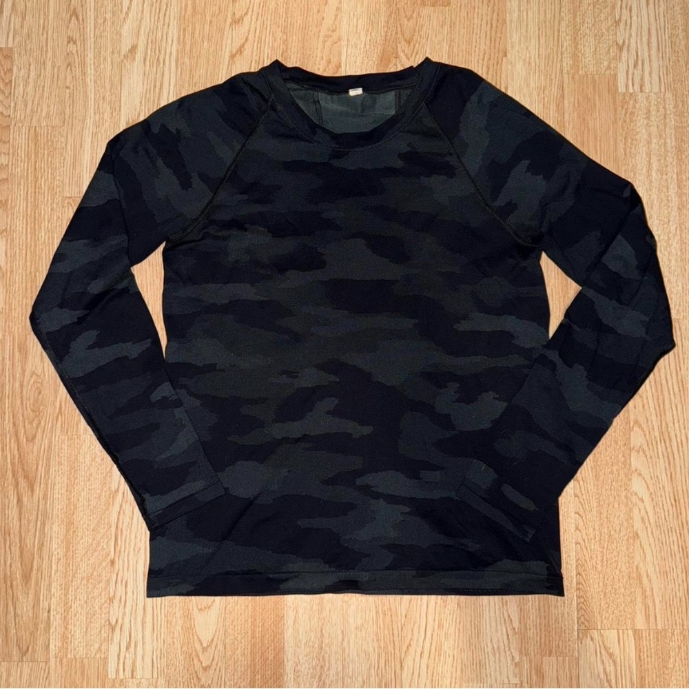 Athleta Black Camouflage Long Sleeve Tee